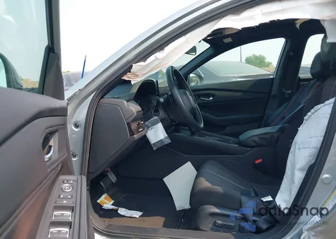 2024 Honda Accord Hybrid Sport z USA, uszkodzony, nr VIN 1HGCY2F54RA082313